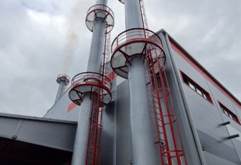 Biomassza fűtőmű építési és mérnöki munkái 2 tartalék könnyűolaj kazánnal (LFO) a Priboj Fűtőműhöz