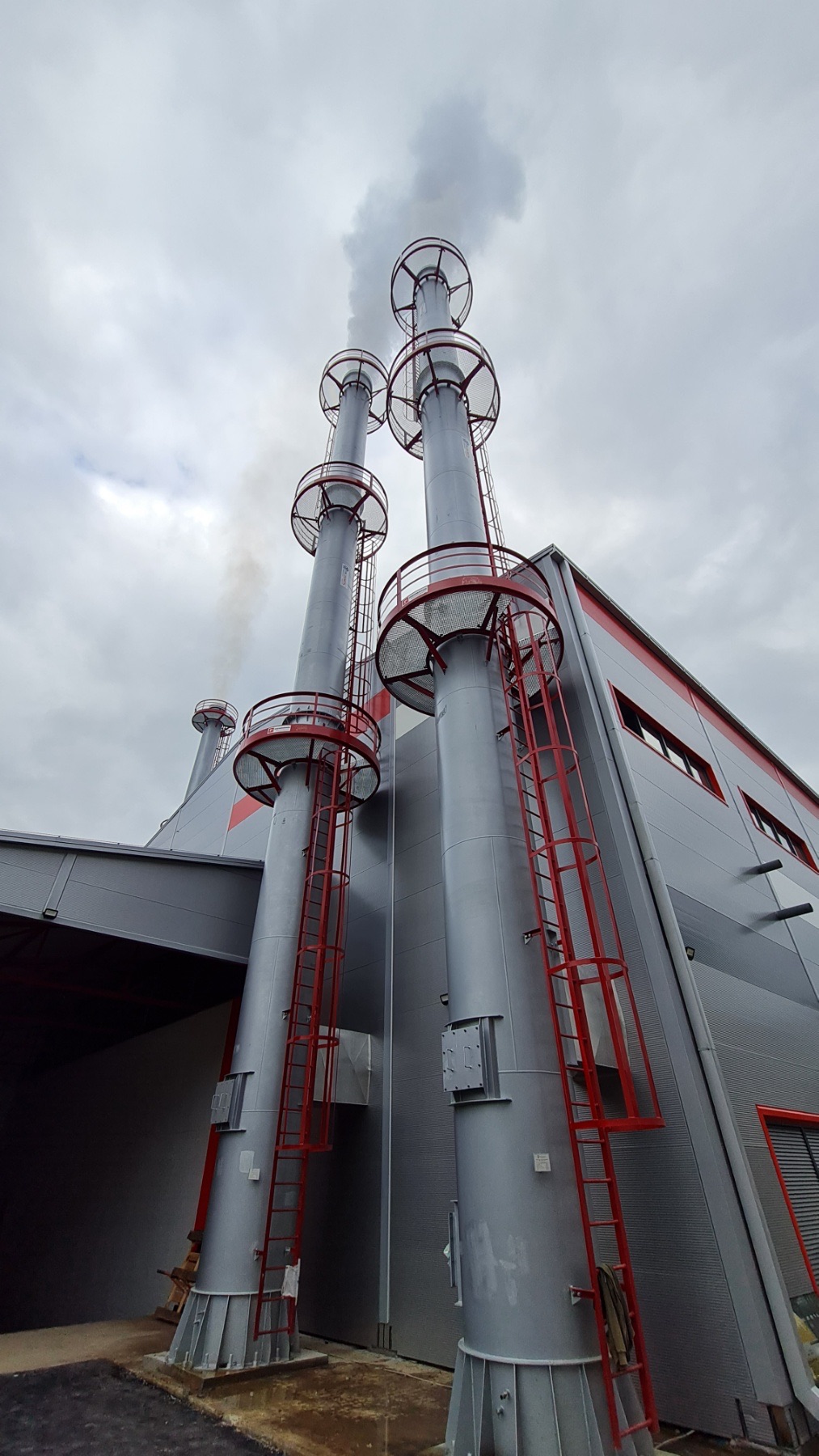 Building and engineering works for biomass heating plant with 2 light fuel oil (LFO) backup boilers for the Heating plant Priboj